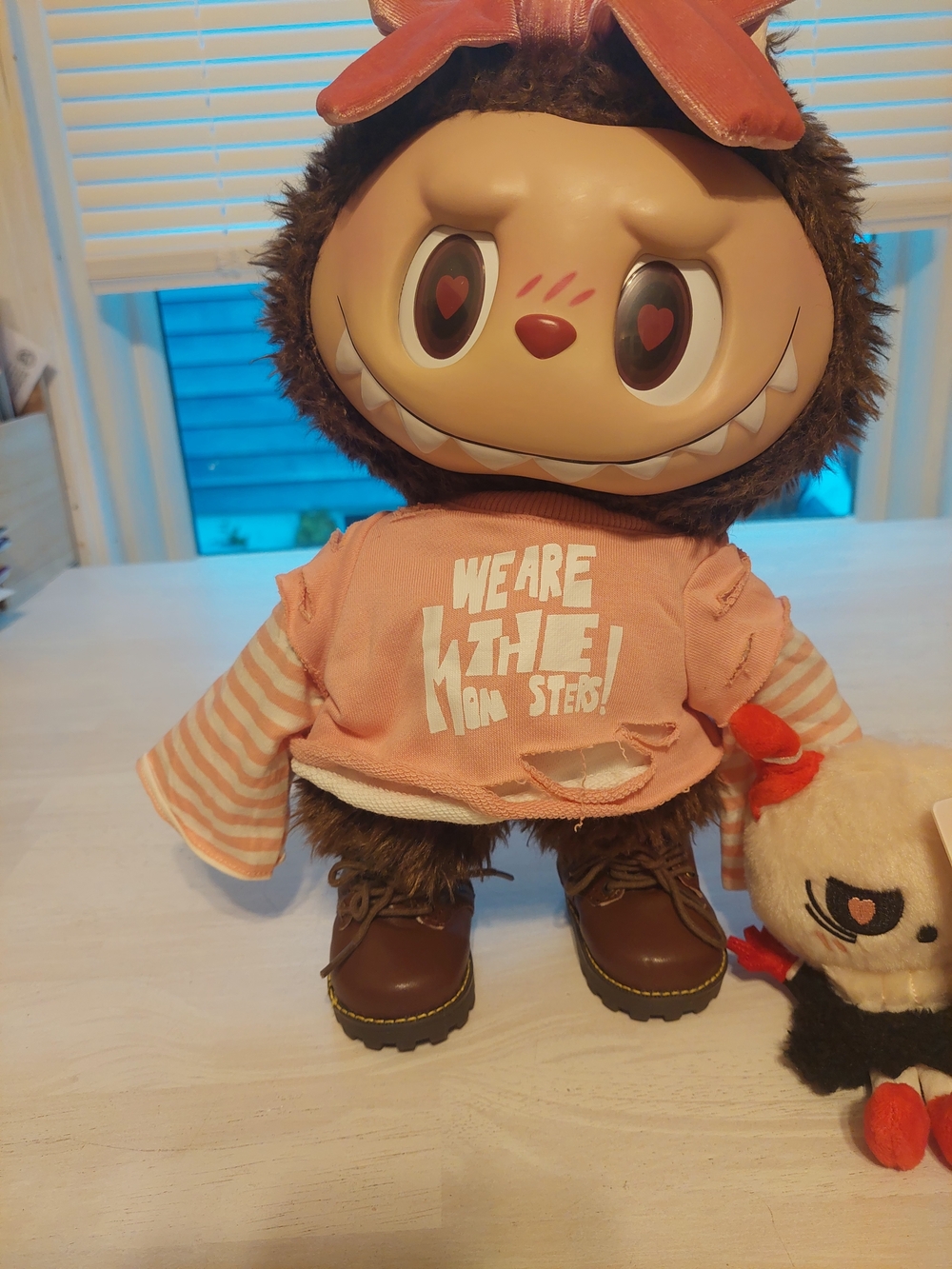 CATCH ME WE ARE THE MONSTERS  Catch Me A Pink Shirt With Card And Doll. No Box